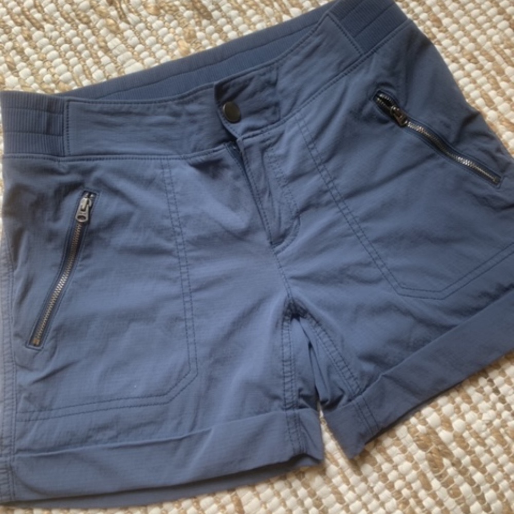 Athleta Trekkie Short - Sz 6